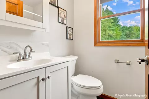 Bath - 3848 E Solon Rd, Richmond, IL 60071 photo 1 of 3