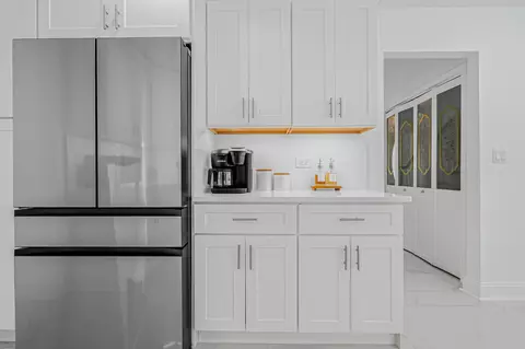 Kitchen - 1817 E Maya Ln, Mount Prospect, IL 60056 photo 6 of 6