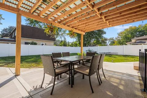 Exterior - 1817 E Maya Ln, Mount Prospect, IL 60056 photo 2 of 12