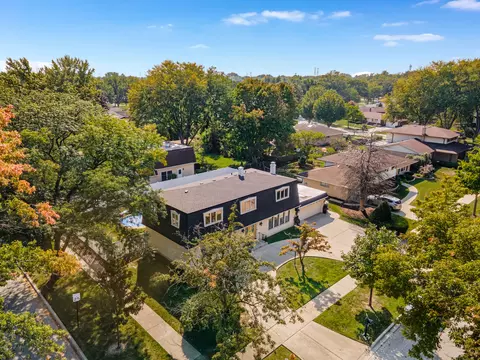 View/Area - 1817 E Maya Ln, Mount Prospect, IL 60056 photo 4 of 10