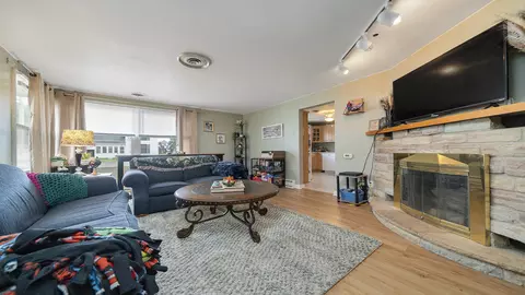 Living - 225 E 4th St, Byron, IL 61010 photo 1 of 3