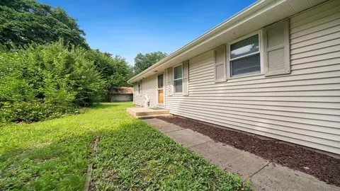 Exterior - 225 E 4th St, Byron, IL 61010 photo 2 of 9