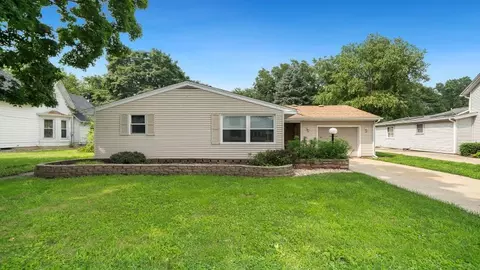 Exterior - 225 E 4th St, Byron, IL 61010 photo 3 of 9