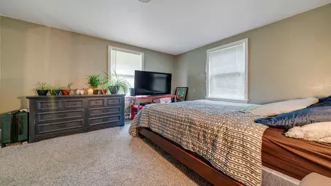 Bedroom - 225 E 4th St, Byron, IL 61010 photo 3 of 7