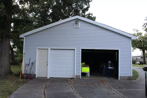 Other - 304 S Maple St, Centralia, IL 62801 photo 1 of 11
