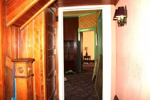 Entry Way - 304 S Maple St, Centralia, IL 62801 photo 6 of 8