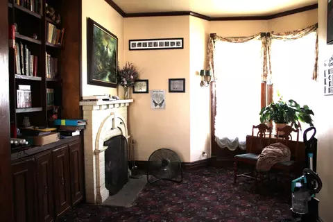 Living - 304 S Maple St, Centralia, IL 62801 photo 2 of 3