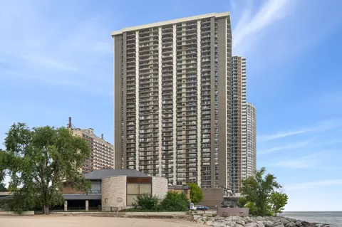 6007 N Sheridan Rd #38G, Chicago, IL 60660