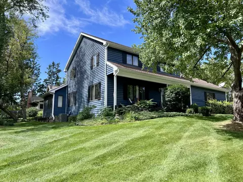 143 Mccullom St, Crystal Lake, IL 60014