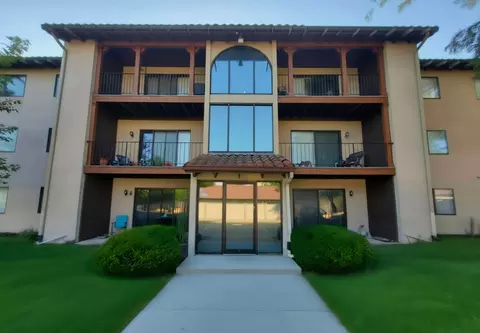 21 W581 North Ave #26, Lombard, IL 60148