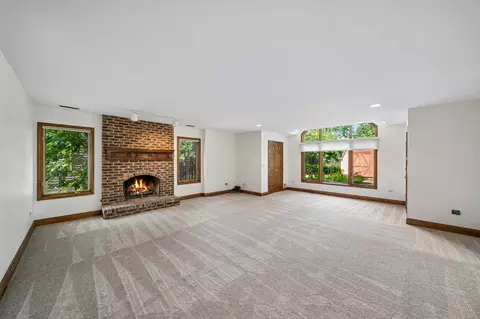 1441 E Hull Dr, Wheaton, IL 60189 photo 10