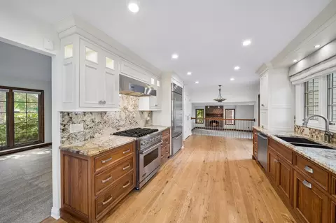 1441 E Hull Dr, Wheaton, IL 60189 photo 7