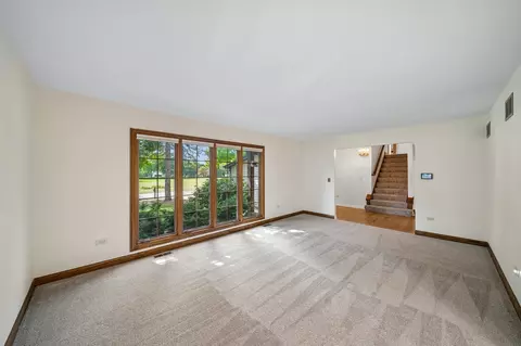 1441 E Hull Dr, Wheaton, IL 60189 photo 5