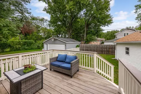 Exterior - 310 Shenstone Rd, Riverside, IL 60546 photo 10 of 13