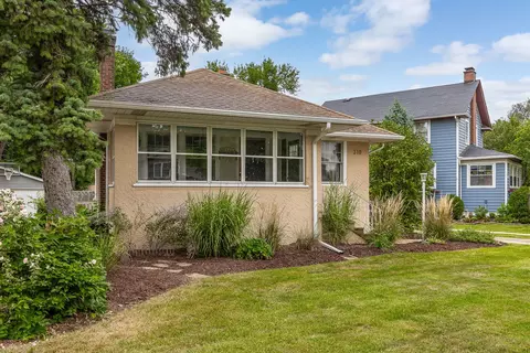 Exterior - 310 Shenstone Rd, Riverside, IL 60546 photo 8 of 13
