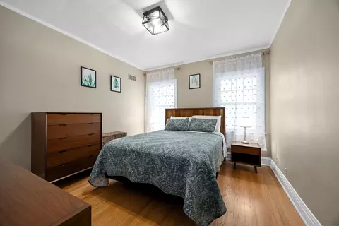 Bedroom - 310 Shenstone Rd, Riverside, IL 60546 photo 1 of 2