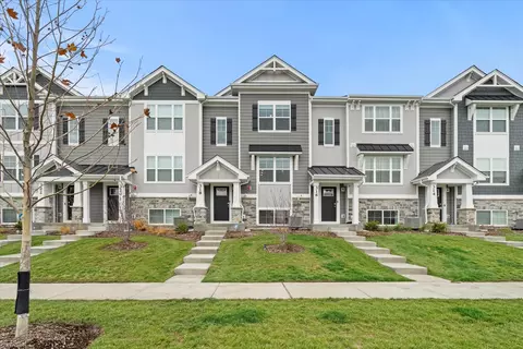 318 Basin Ct, Saint Charles, IL 60174