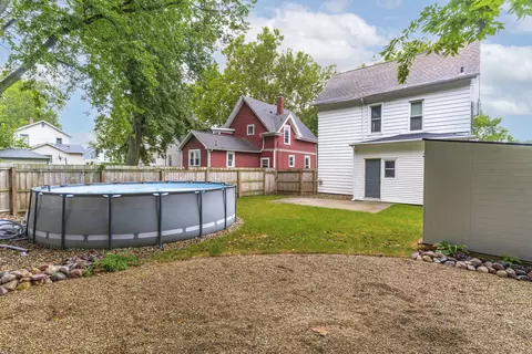 Exterior - 809 N Lee St, Bloomington, IL 61701 photo 4 of 7