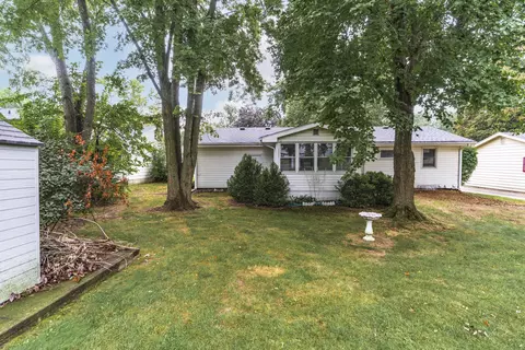 Exterior - 1722 Hoover Dr, Normal, IL 61761 photo 4 of 5