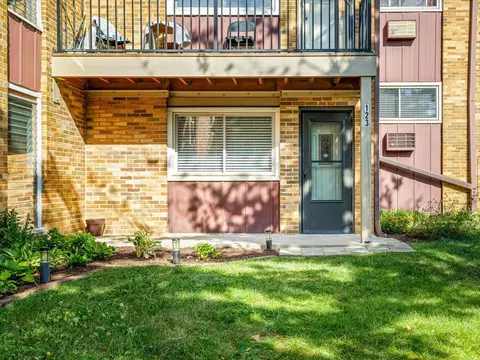 212 Collen Dr # A, Lombard, IL 60148