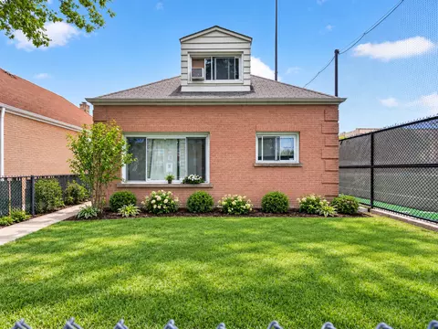 2130 W Highland Ave, Chicago, IL 60659