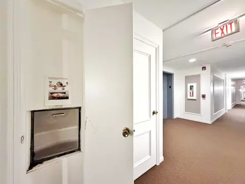 Entry Way - 5000 Carriageway Dr #205, Rolling Meadows, IL 60008 photo 6 of 6