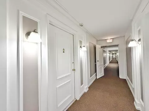 Entry Way - 5000 Carriageway Dr #205, Rolling Meadows, IL 60008 photo 3 of 6