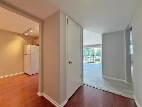 Entry Way - 5000 Carriageway Dr #205, Rolling Meadows, IL 60008 photo 1 of 6