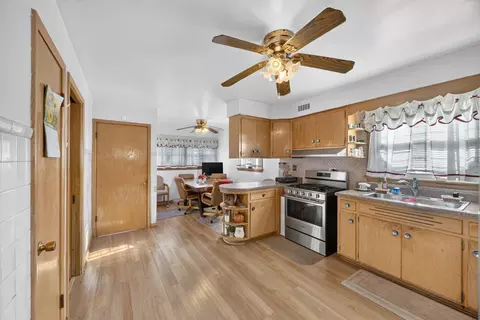 Kitchen - 2333 E 83rd St, Chicago, IL 60617 photo 2 of 4