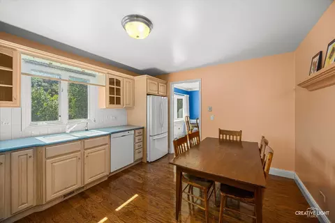 Kitchen - 534 Ryan Ct, West Dundee, IL 60118 photo 2 of 3