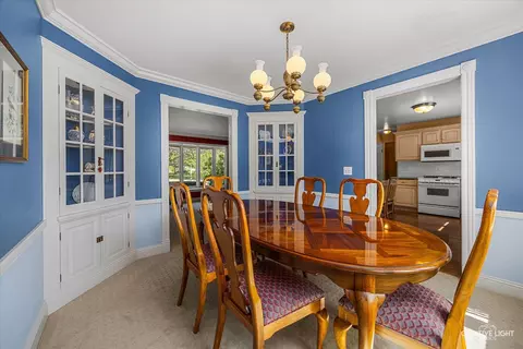 Dining - 534 Ryan Ct, West Dundee, IL 60118 photo 2 of 3