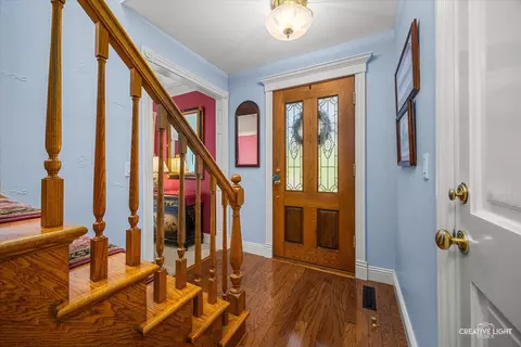 Entry Way - 534 Ryan Ct, West Dundee, IL 60118 photo 2 of 3