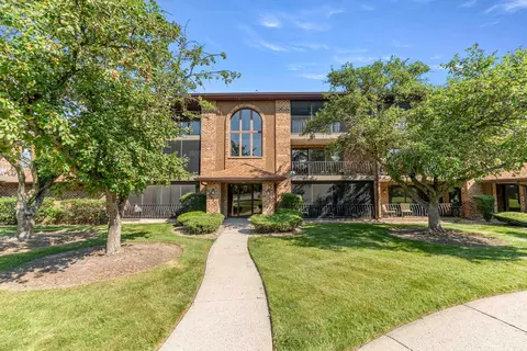 8804 W 140th St #2C, Orland Park, IL 60462