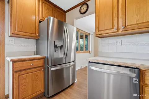 Kitchen - 14650 Kostner Ave, Midlothian, IL 60445 photo 1 of 4