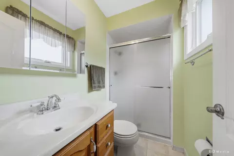 Bath - 14650 Kostner Ave, Midlothian, IL 60445 photo 2 of 3
