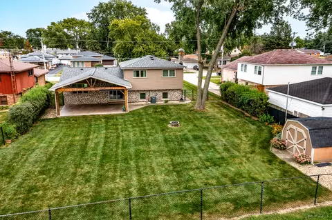 View/Area - 14650 Kostner Ave, Midlothian, IL 60445 photo 2 of 7