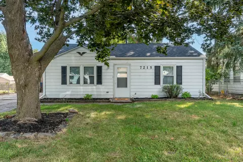 7215 Volquardsen Ave, Davenport, IA 52806