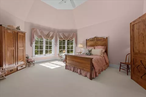 Bedroom - 33 W551 Hub Rd, Wayne, IL 60184 photo 3 of 6