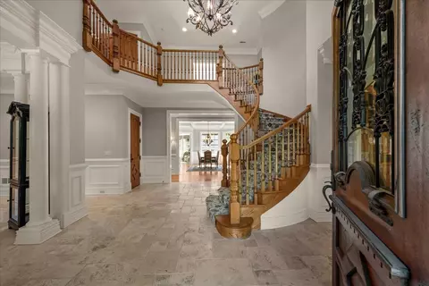 Entry Way - 33 W551 Hub Rd, Wayne, IL 60184 photo 1 of 5