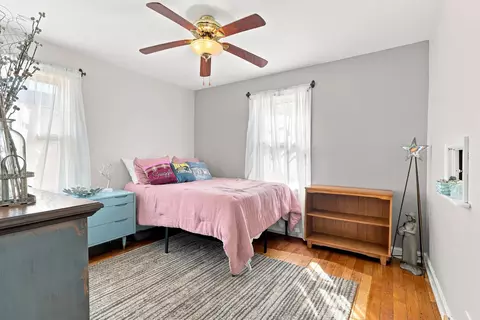 Bedroom - 2521 33rd St, Moline, IL 61265 photo 1 of 3