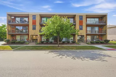 5317 W 96th St #5, Oak Lawn, IL 60453