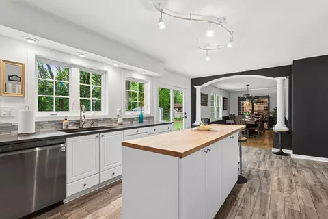 Kitchen - 21 E Hillside Rd, Naperville, IL 60540 photo 2 of 2