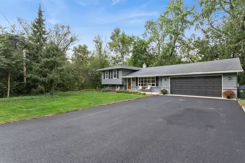 Exterior - 21 E Hillside Rd, Naperville, IL 60540 photo 5 of 5