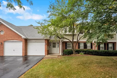2434 Charleston Dr #2, Schaumburg, IL 60193