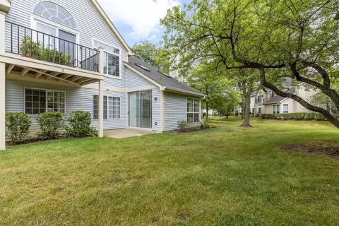 Exterior - 383 Aberdeen Ct #1, Bartlett, IL 60103 photo 4 of 4