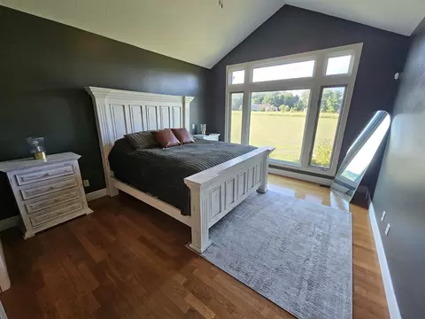 Bedroom - 15228 E Holland Dr, Mount Vernon, IL 62864 photo 1 of 4