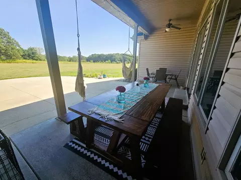 Exterior - 15228 E Holland Dr, Mount Vernon, IL 62864 photo 11 of 16