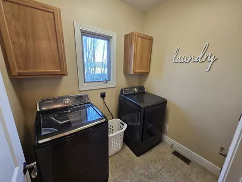 Other - 15228 E Holland Dr, Mount Vernon, IL 62864 photo 5 of 9