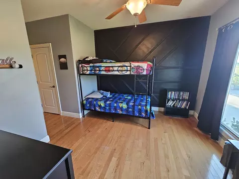 Bedroom - 15228 E Holland Dr, Mount Vernon, IL 62864 photo 3 of 4