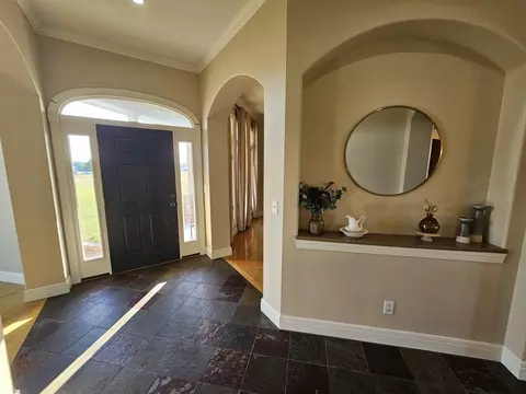 Entry Way - 15228 E Holland Dr, Mount Vernon, IL 62864 photo 2 of 2